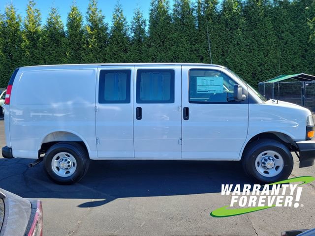 New 2025 Chevrolet Express 2500 RWD image 8