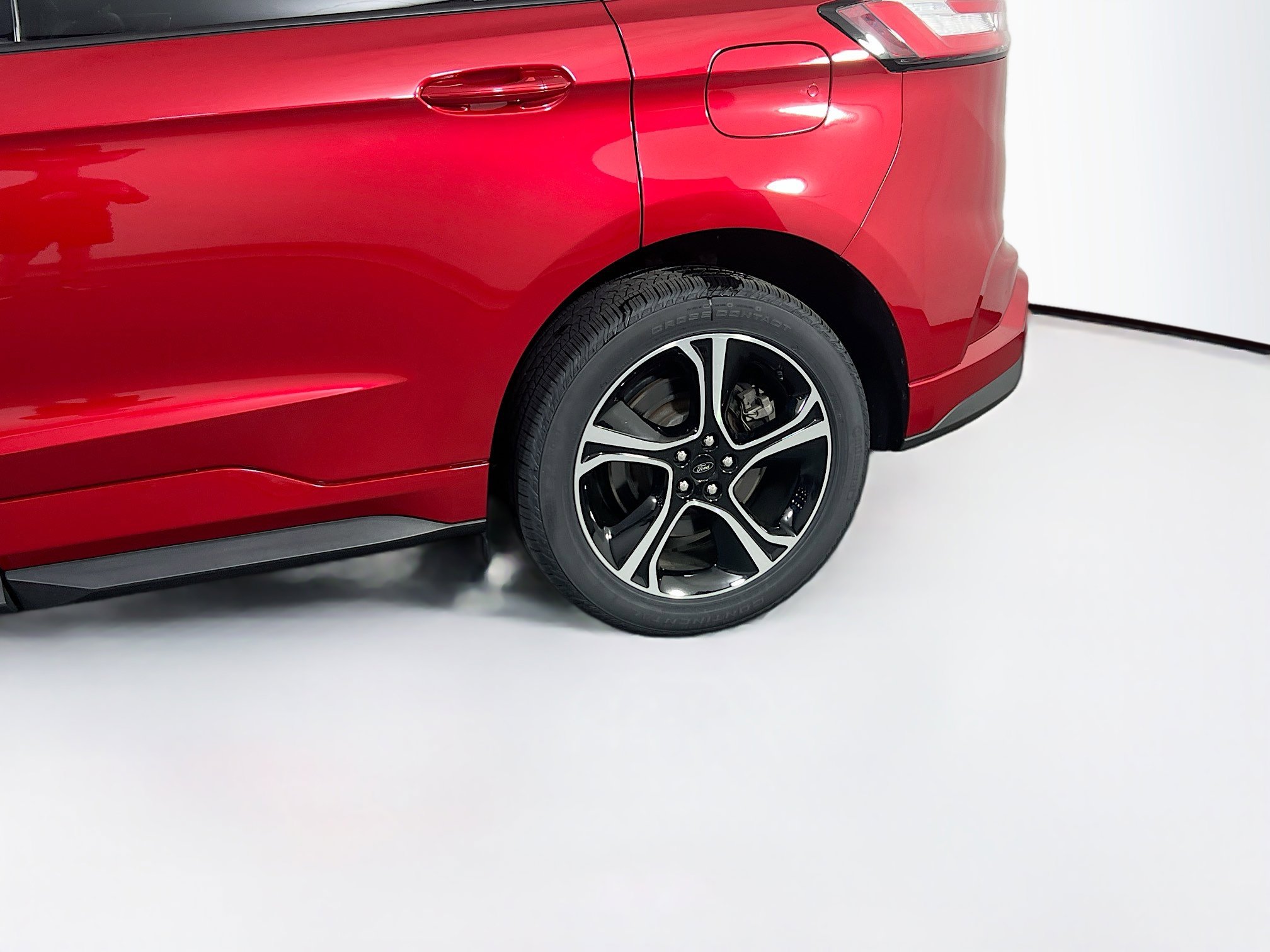 Used 2020 Ford Edge ST w/ Cold Weather Package image 30