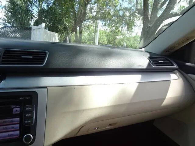 Used 2012 Volkswagen CC R-Line image 31