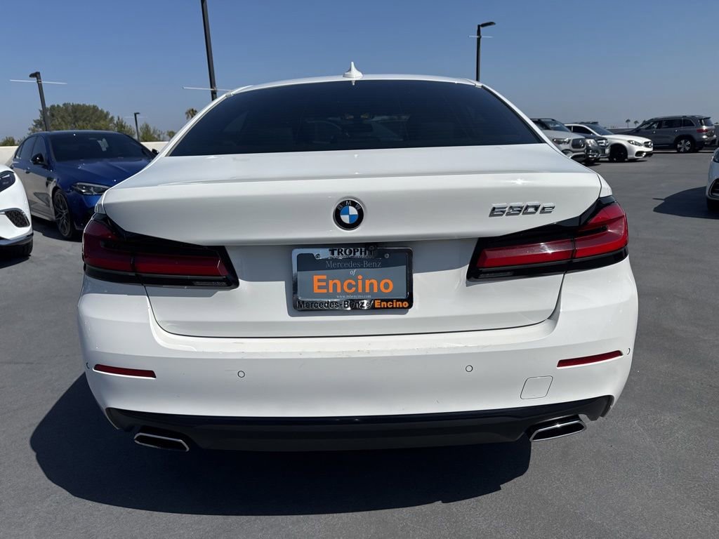 Used 2021 BMW 530e w/ Premium Package RWD image 6