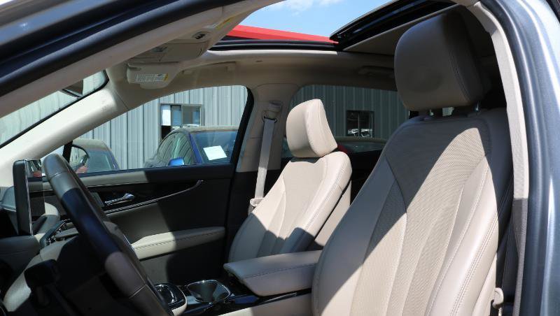Used 2023 Lincoln Nautilus Reserve w/ Cargo Utility Package AWD/4WD image 7
