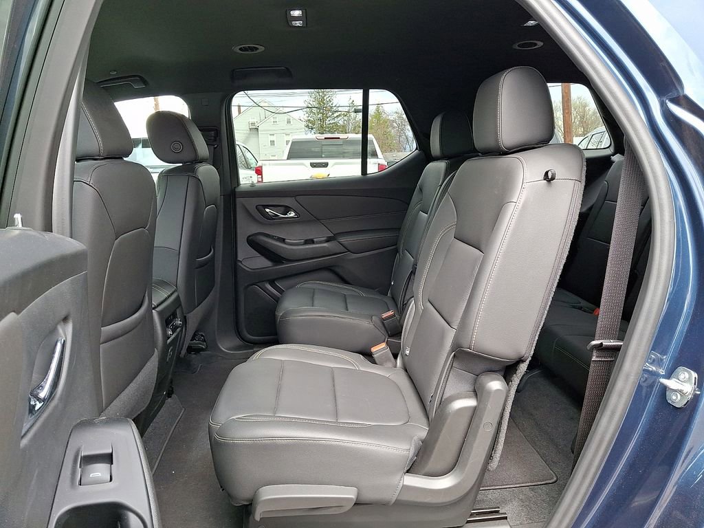 Used 2023 Chevrolet Traverse LT image 11