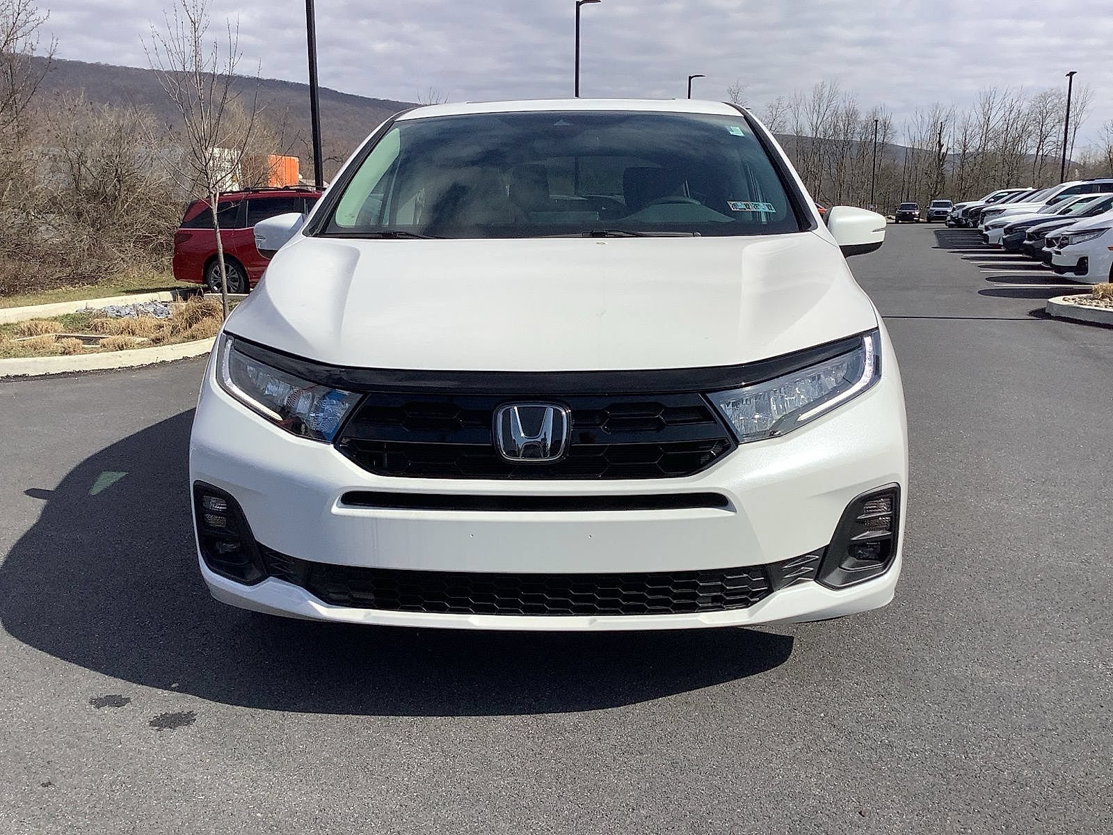 New 2026 Honda Odyssey Touring image 9