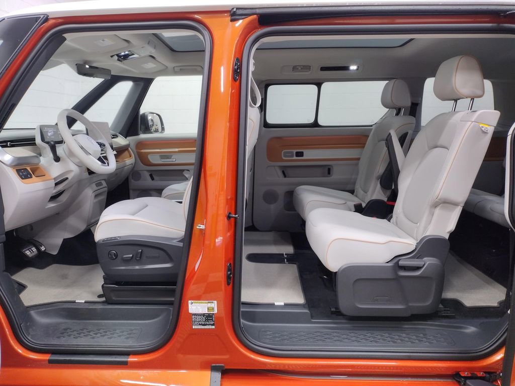 New 2025 Volkswagen ID. Buzz 1st Edition image 31