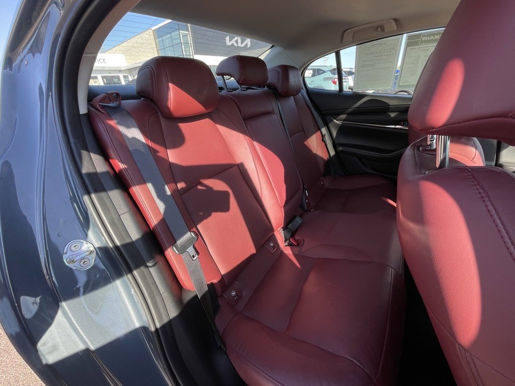 Used 2024 MAZDA MAZDA3 s image 28