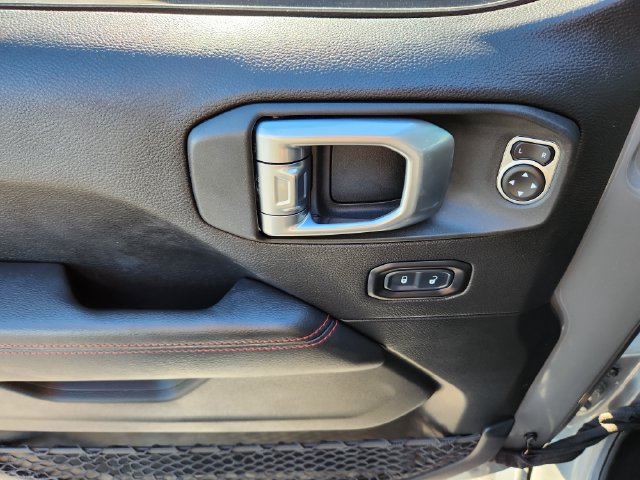 Used 2020 Jeep Gladiator Rubicon w/ Cold Weather Group AWD/4WD image 19
