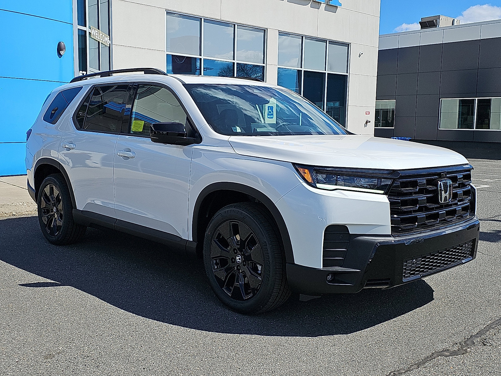 New 2026 Honda Pilot Black Edition image 2