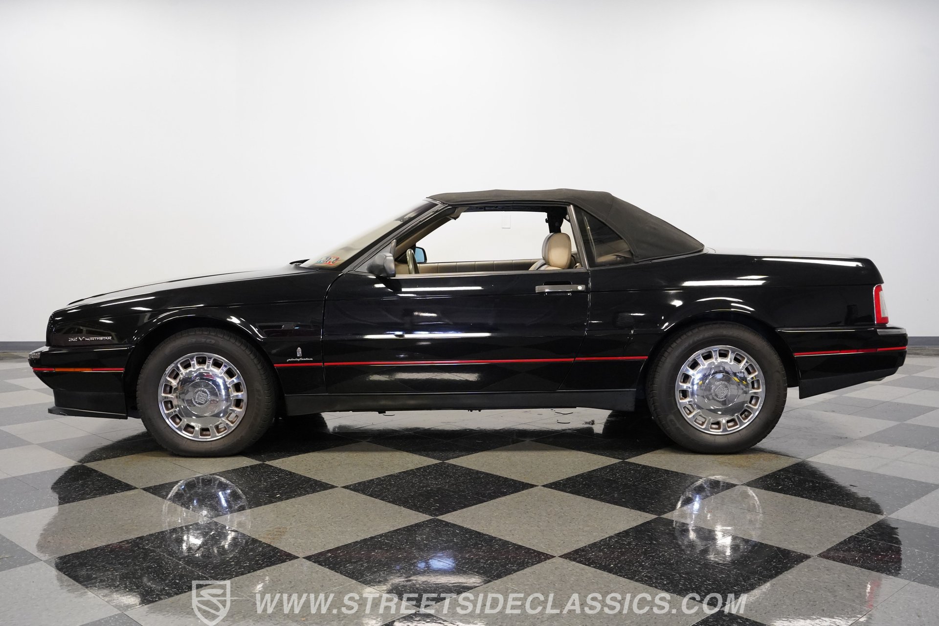 Used 1993 Cadillac Allante FWD image 8