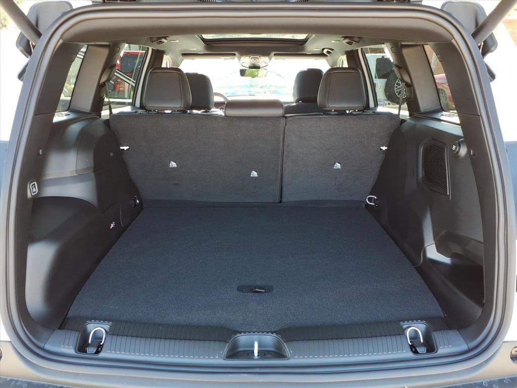 New 2026 Jeep Cherokee Overland image 16