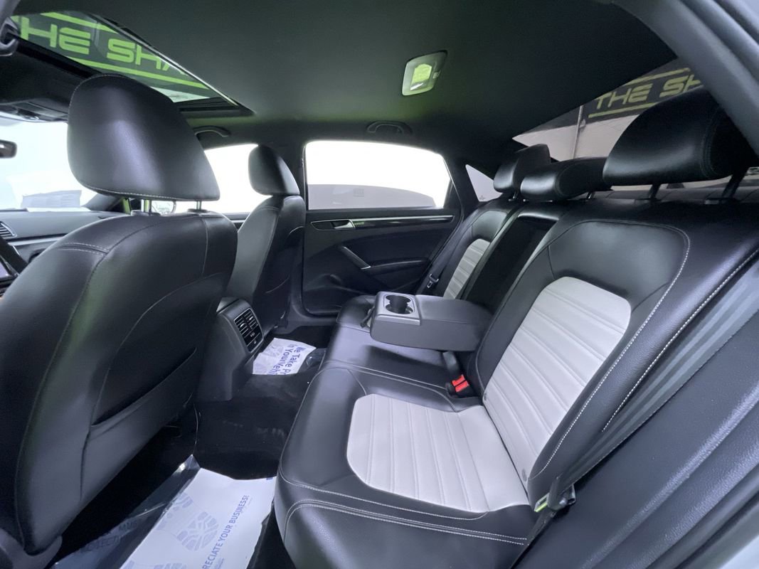 Used 2018 Volkswagen Passat 3.6 image 25