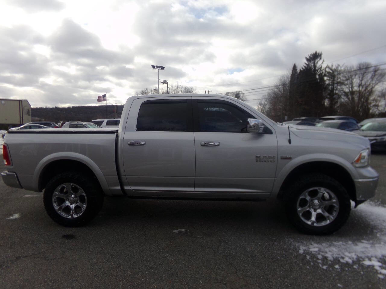 Used 2017 RAM 1500 Laramie w/ Convenience Group image 6
