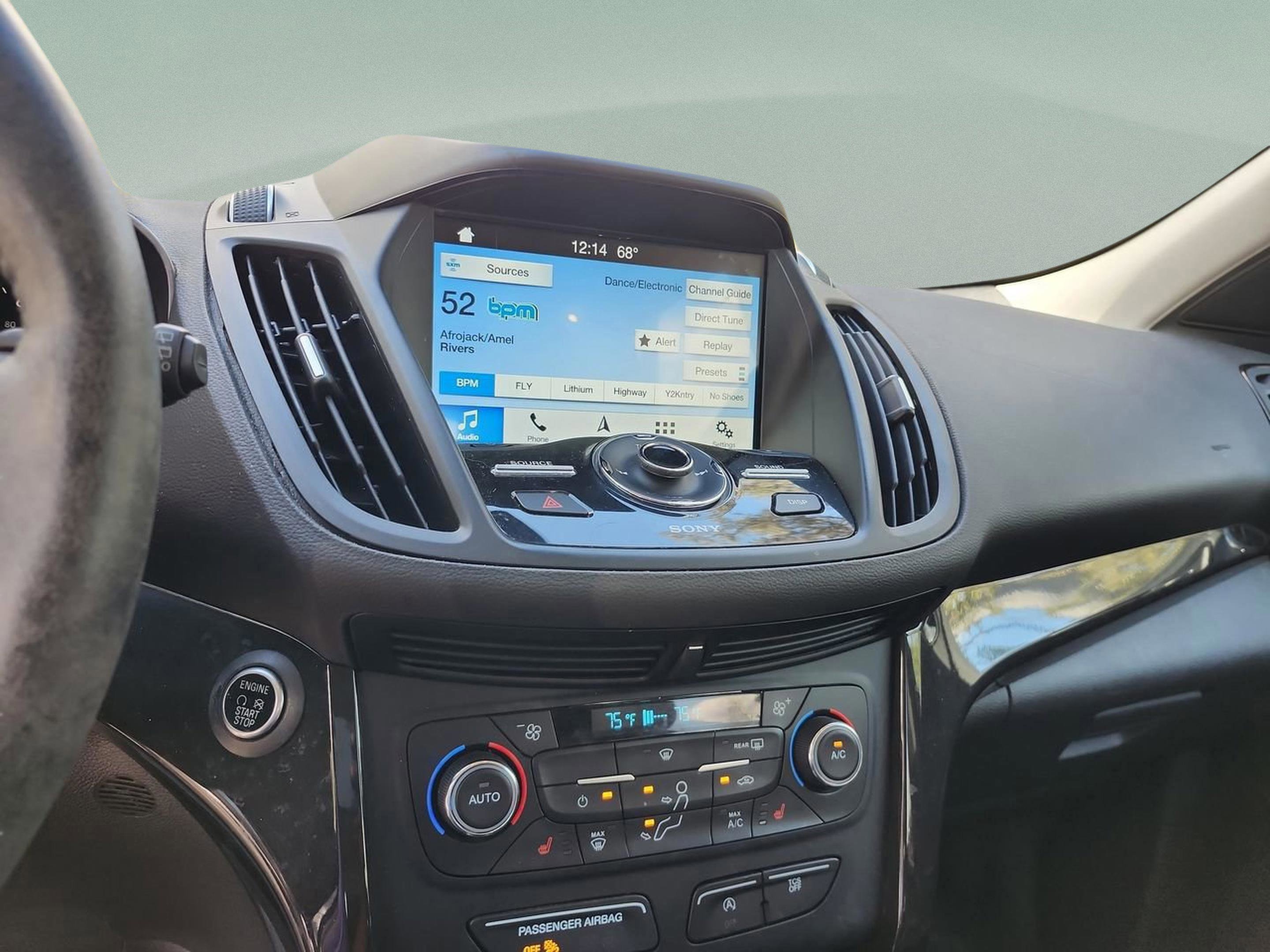 Used 2017 Ford Escape Titanium image 23