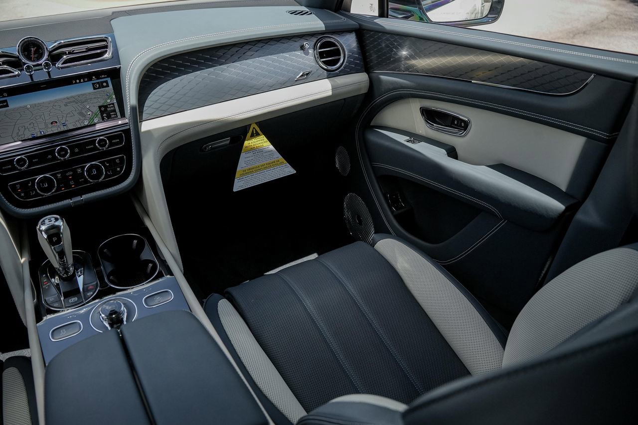 New 2025 Bentley Bentayga AWD/4WD image 35