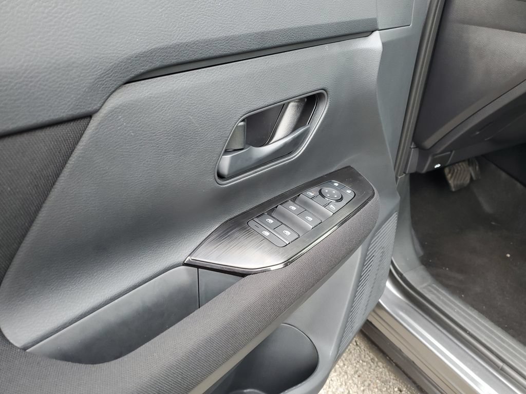 New 2026 Nissan Kicks S FWD image 17