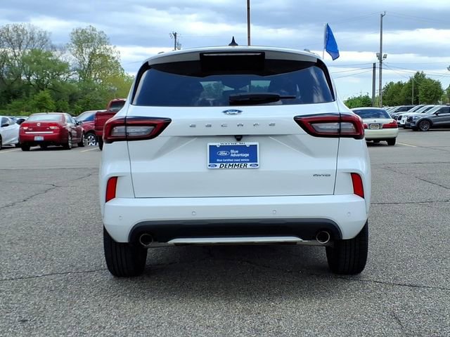Certified 2023 Ford Escape ST-Line w/ Tech Pack #1 AWD/4WD image 5