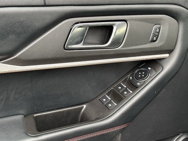 Used 2025 Ford Explorer ST-Line w/ ST-Line Street Pack AWD/4WD image 19