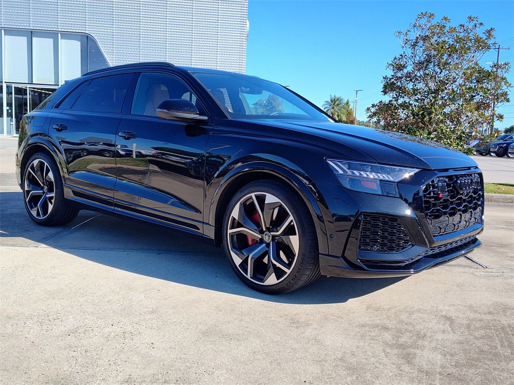 Used 2024 Audi RS Q8 w/ Black Optic Package image 15