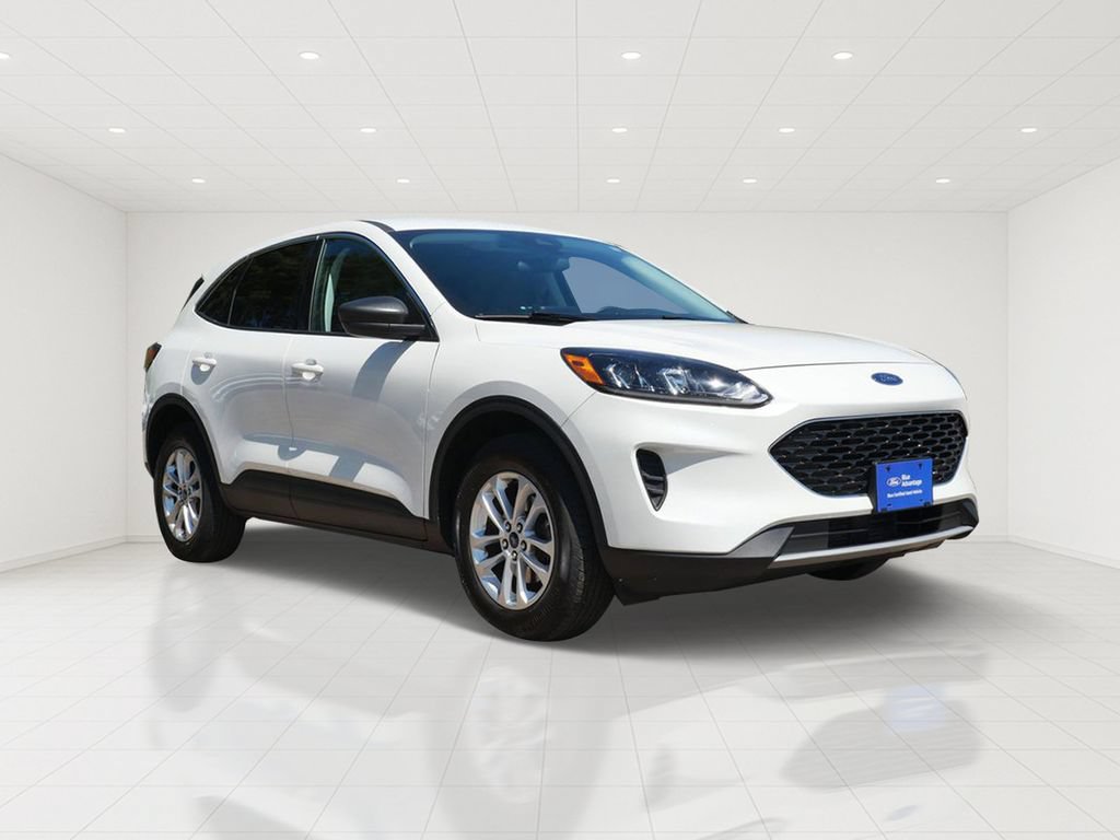 Certified 2022 Ford Escape SE w/ Convenience Package AWD/4WD image 1