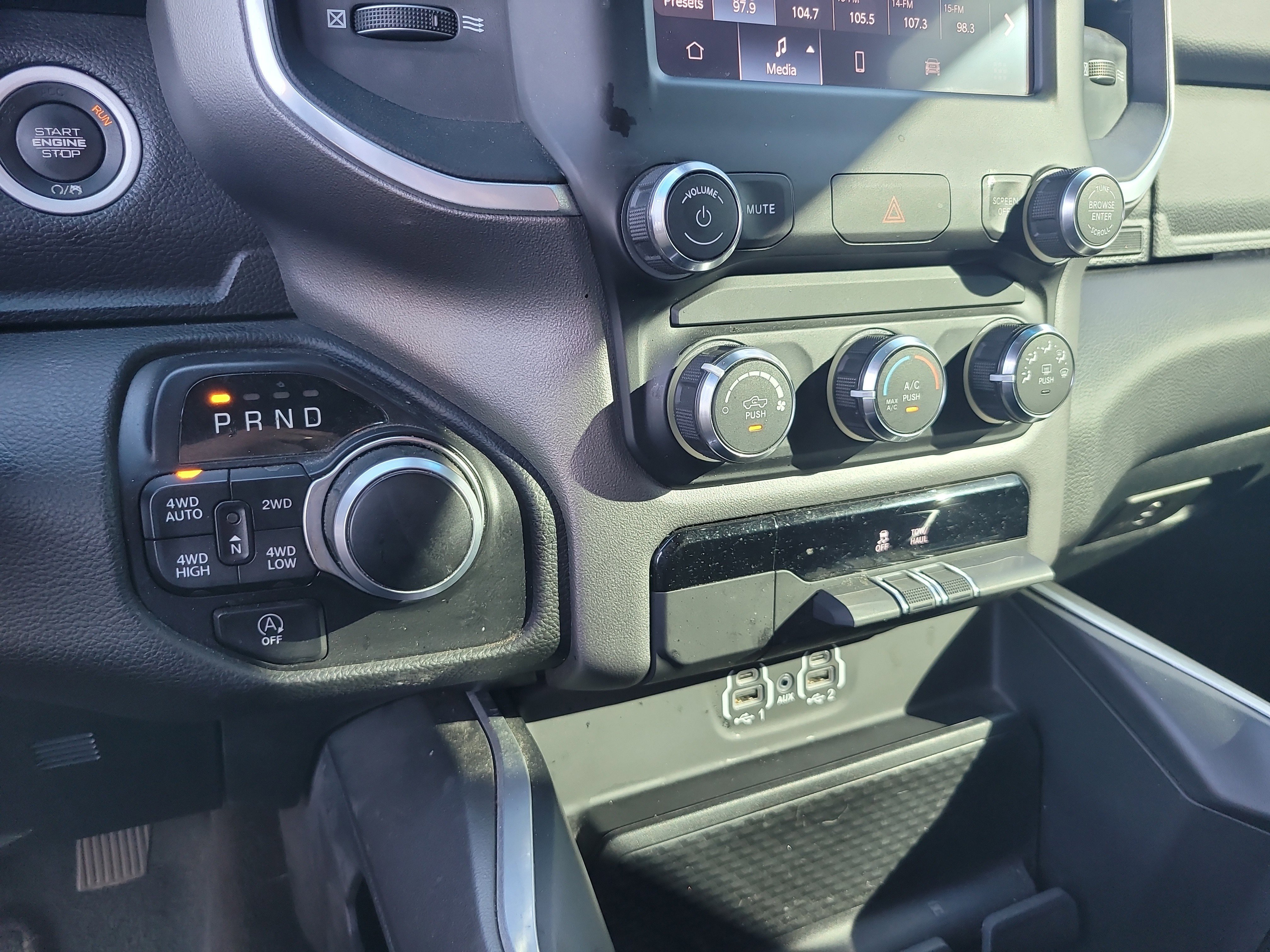 Used 2022 RAM 1500 Big Horn AWD/4WD image 24