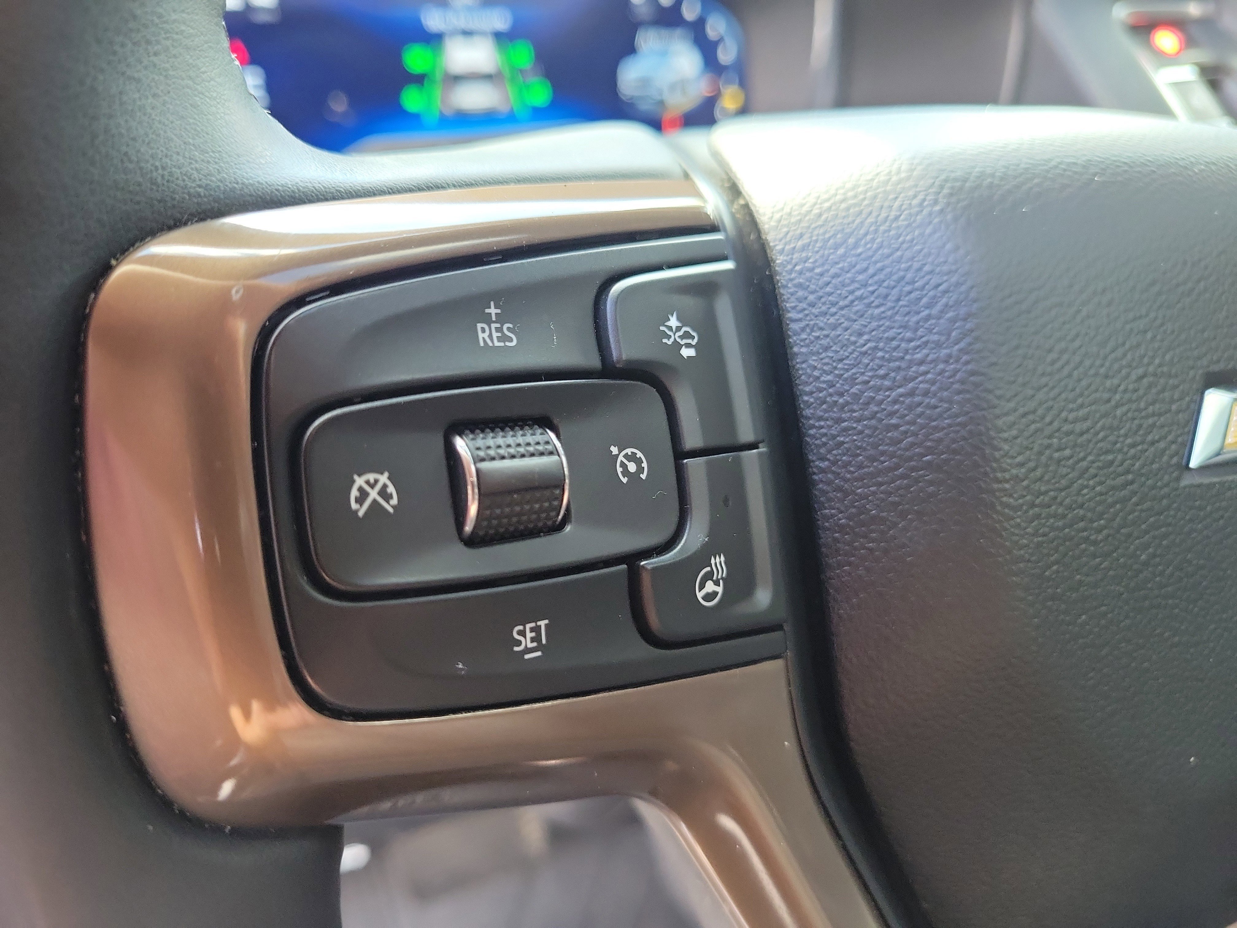 Used 2023 Chevrolet Suburban High Country image 28