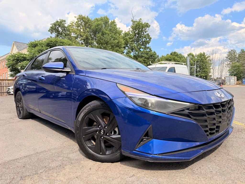 Used 2022 Hyundai Elantra SEL w/ Convenience Package FWD image 1