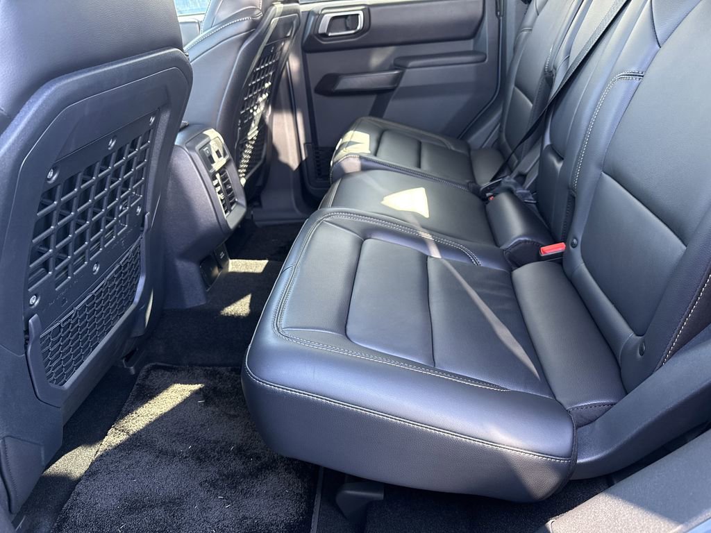 New 2025 Ford Bronco Badlands image 18