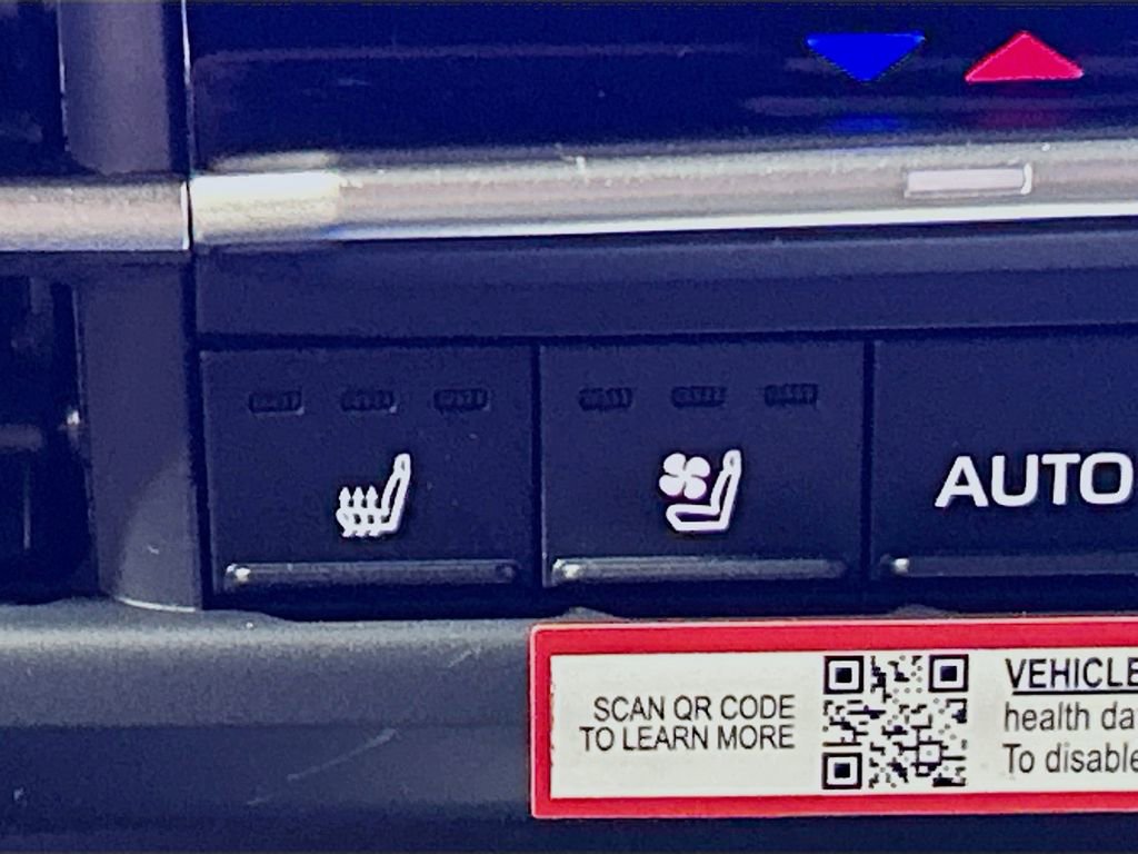 New 2026 Toyota Sienna Platinum AWD/4WD image 19