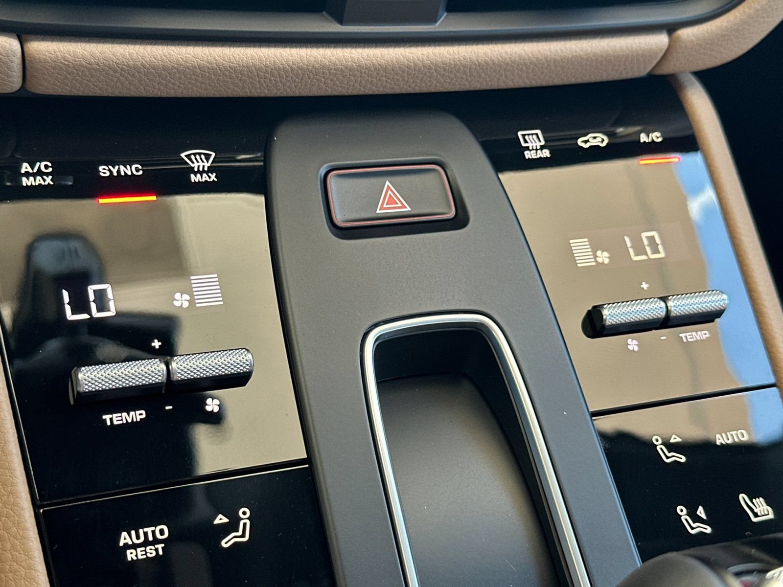 New 2026 Porsche Macan AWD/4WD image 21