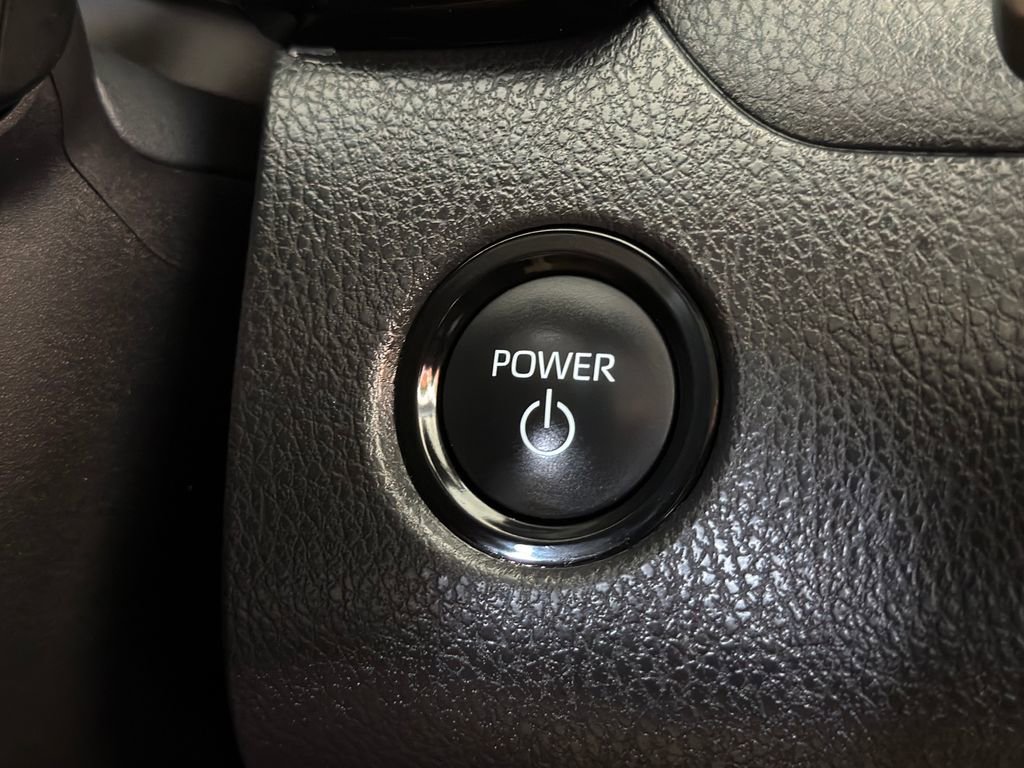 Used 2025 Toyota Camry LE w/ Convenience Package image 6