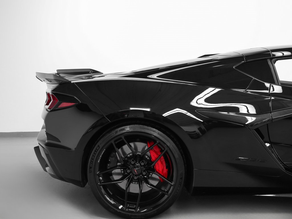 Used 2025 Chevrolet Corvette Z06 image 26