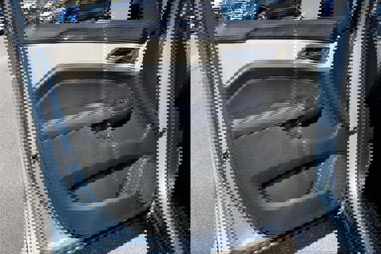 Used 2014 Cadillac SRX Luxury w/ Driver Awareness Package image 21