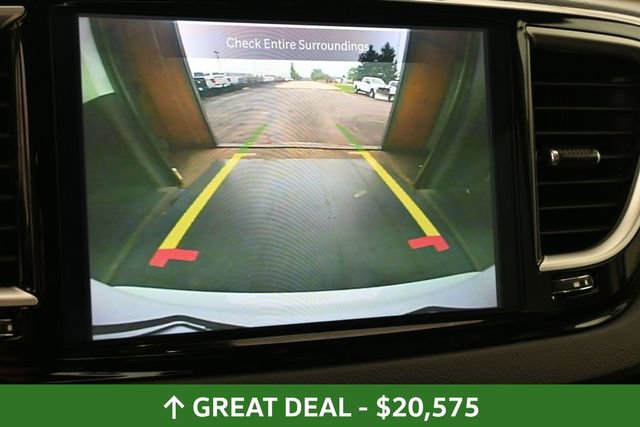 Used 2023 Chrysler Pacifica Touring-L FWD image 31