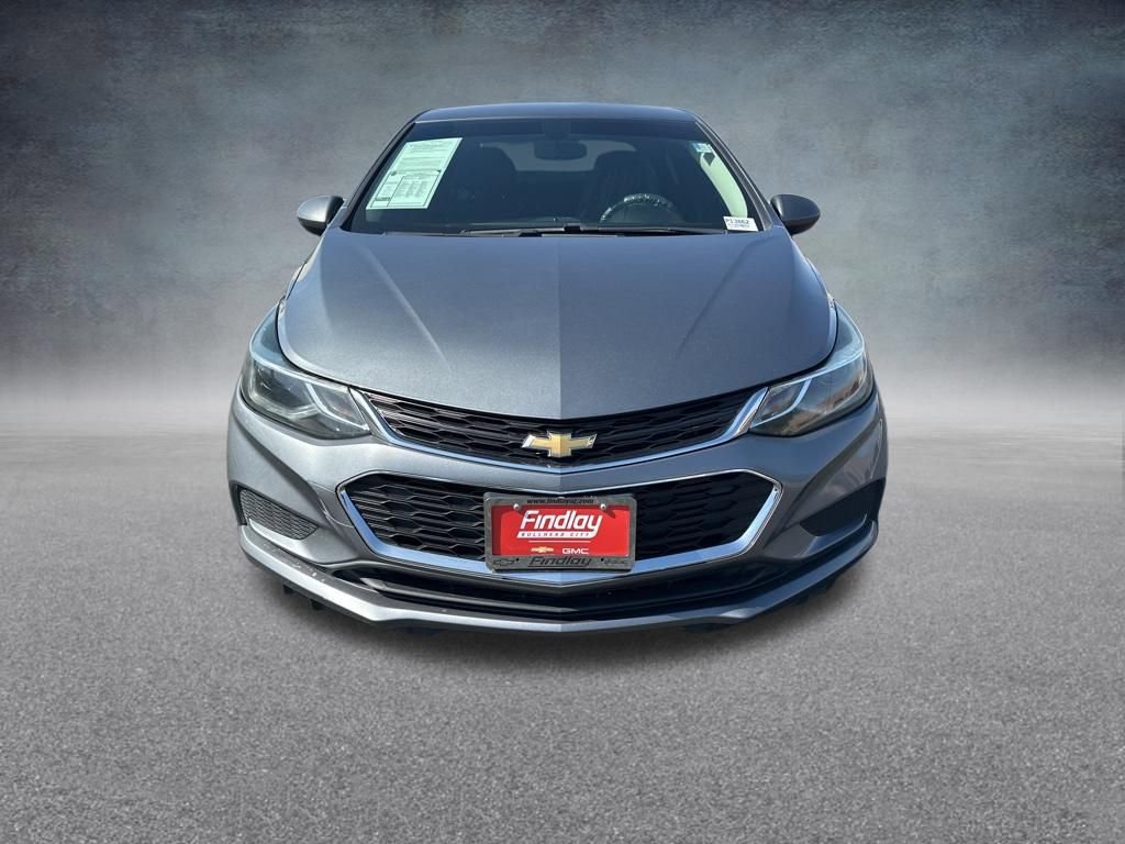 Used 2018 Chevrolet Cruze LT w/ Convenience Package FWD image 9