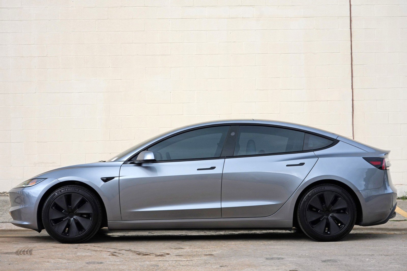Used 2025 Tesla Model 3 RWD image 9