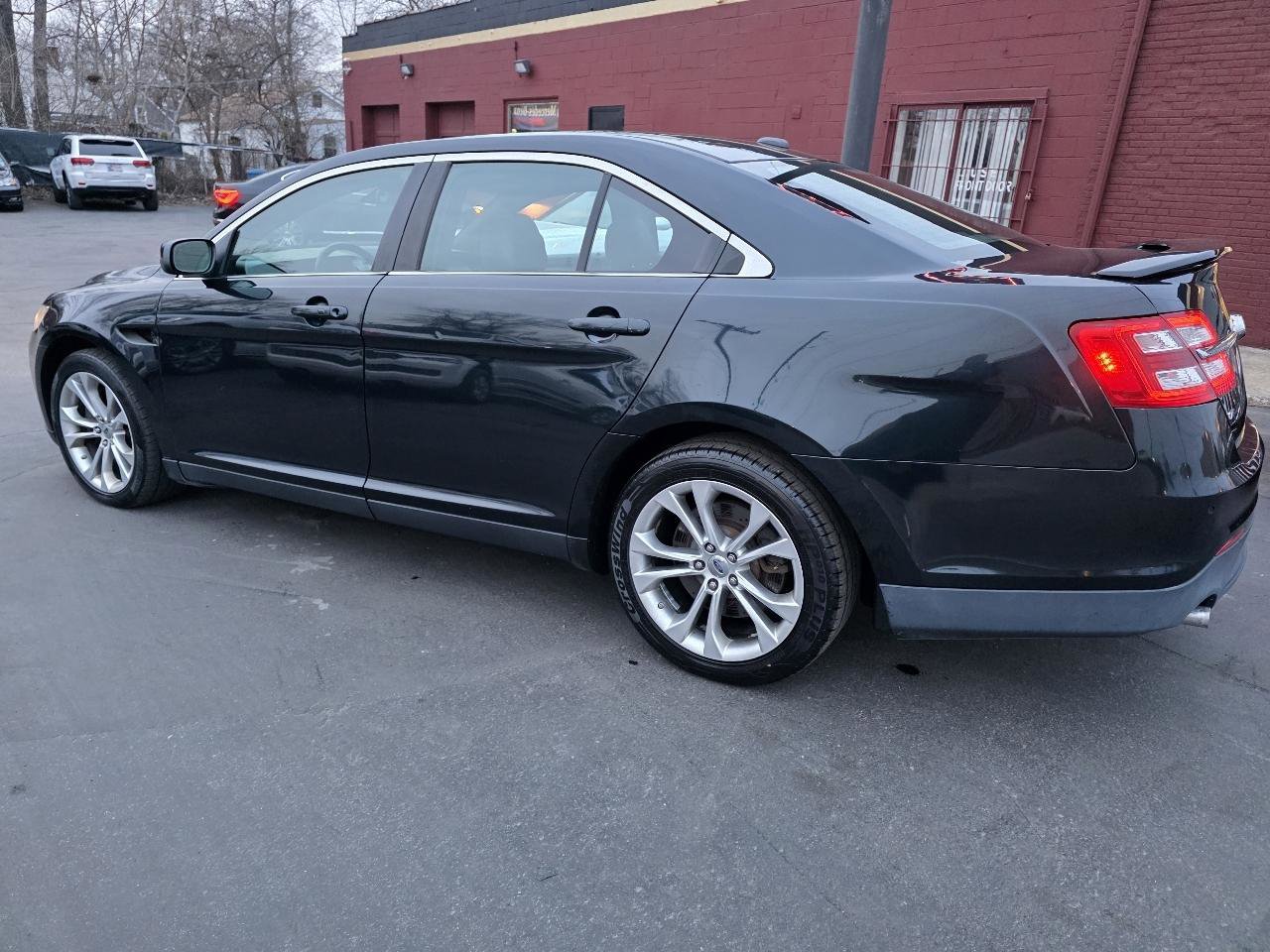 Used 2014 Ford Taurus SHO w/ Equipment Group 401A image 3