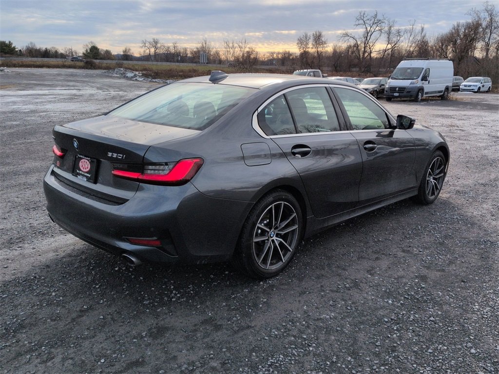 Used 2021 BMW 330i xDrive Sedan w/ Convenience Package image 3