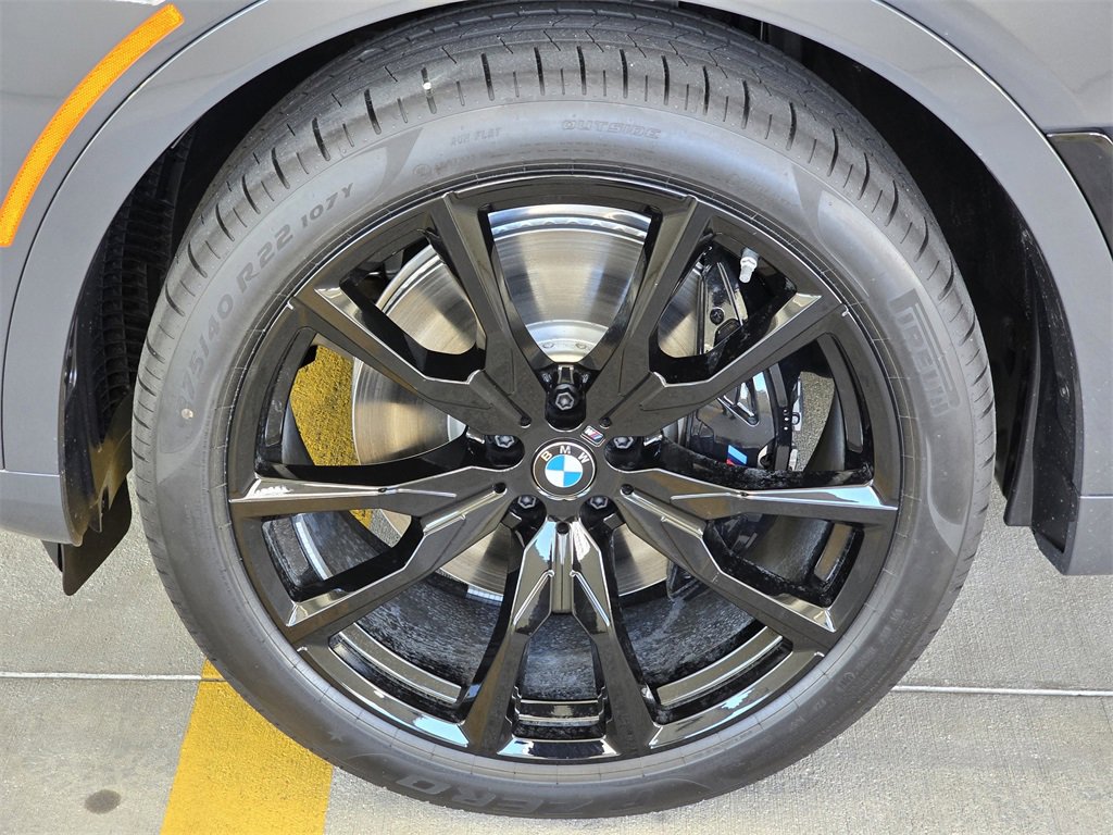 New 2026 BMW X7 M60i w/ Executive Package image 5