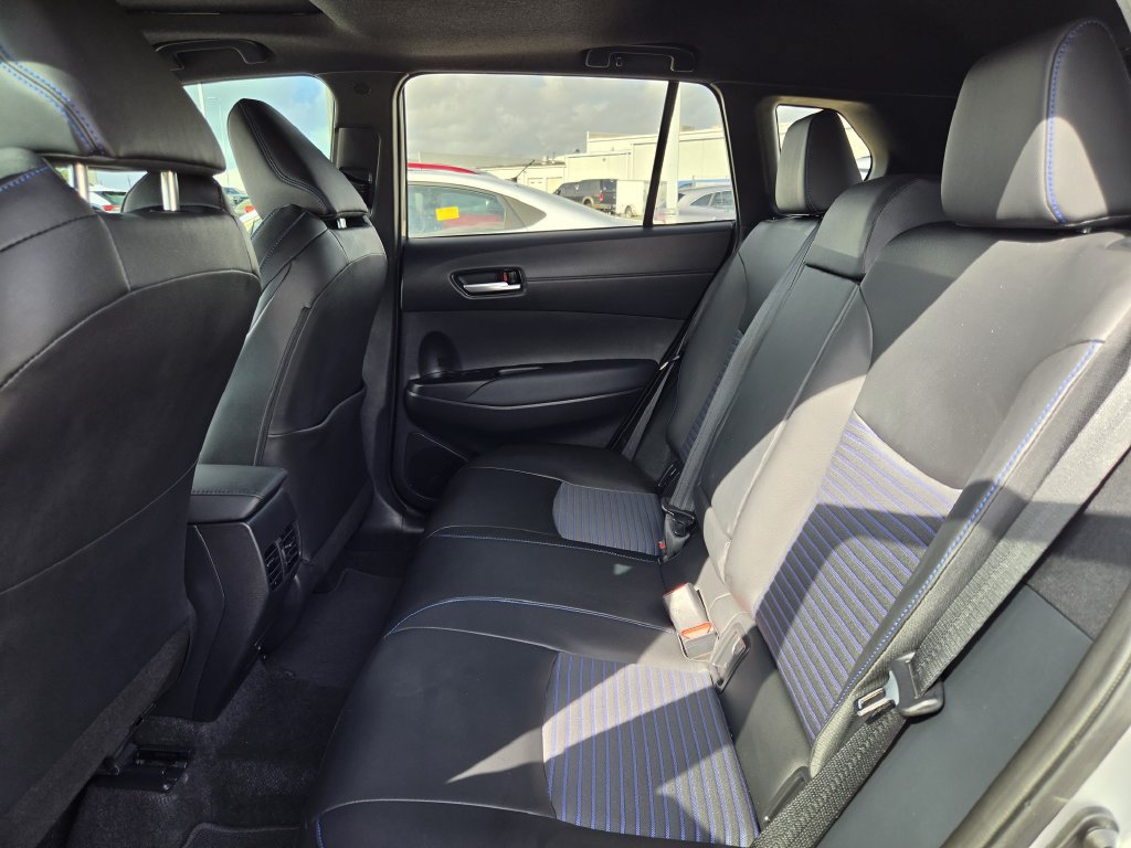 Used 2024 Toyota Corolla Cross AWD Hybrid w/ Convenience Package image 30