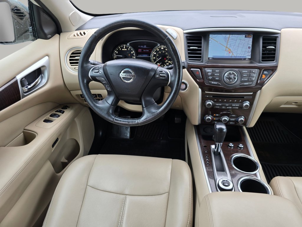 Used 2016 Nissan Pathfinder Platinum AWD/4WD image 3