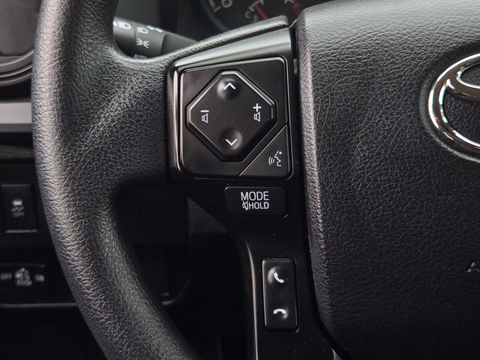 Certified 2022 Toyota Tacoma SR AWD/4WD image 20