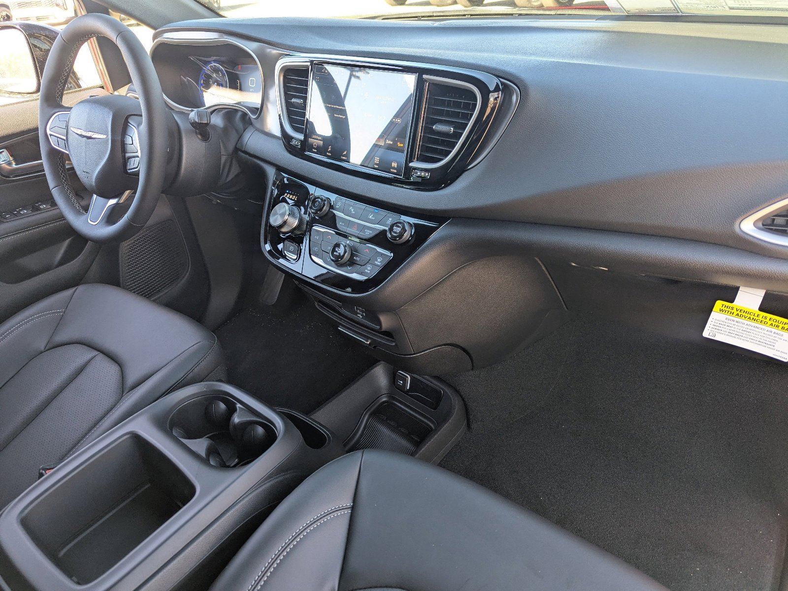 New 2026 Chrysler Voyager LX image 9