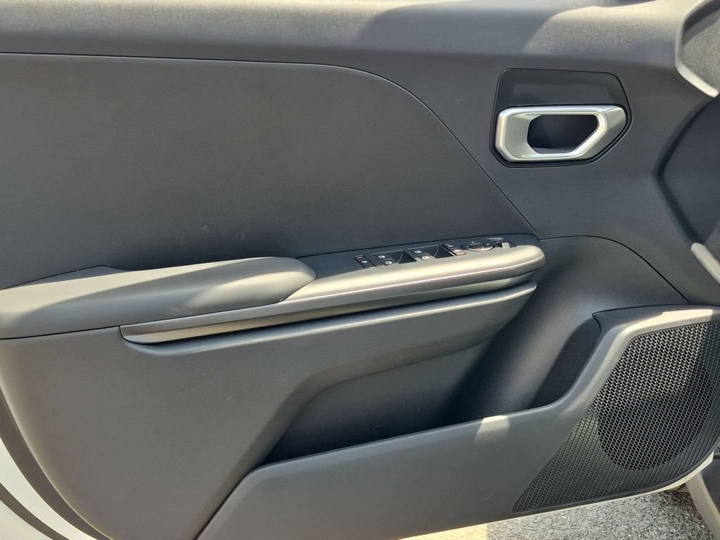 New 2026 Kia K4 FWD image 22