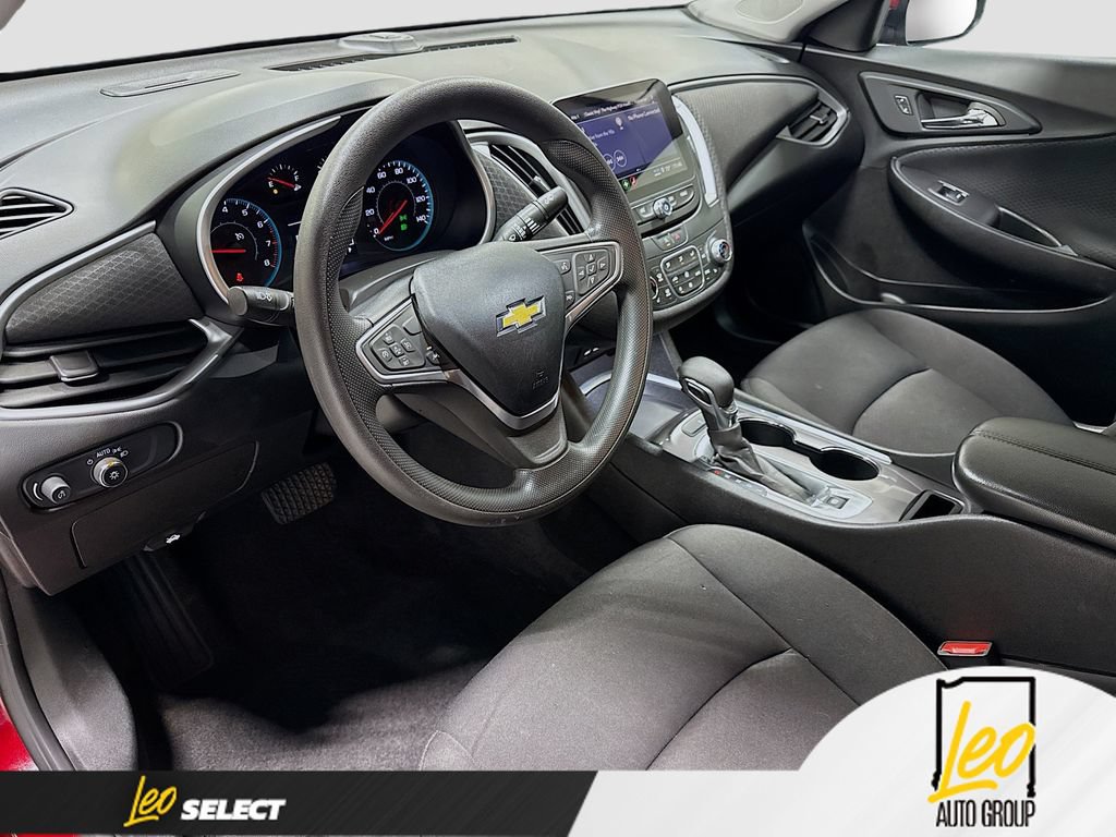 Used 2023 Chevrolet Malibu LT FWD image 12