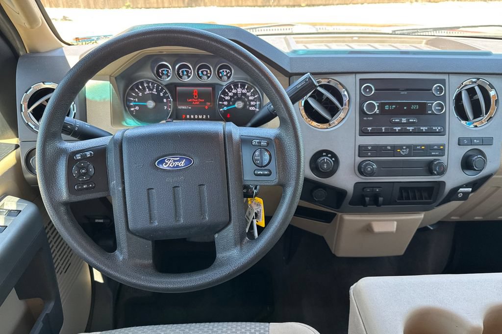 Used 2016 Ford F250 XLT w/ XLT Premium Package AWD/4WD image 14