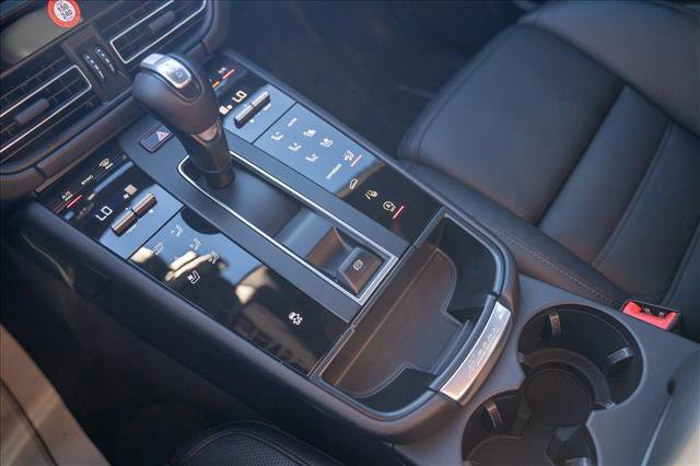 Certified 2026 Porsche Macan AWD/4WD image 20