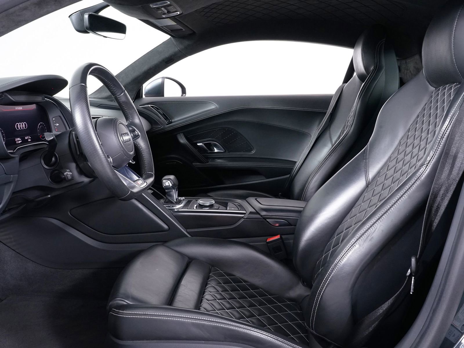 Used 2017 Audi R8 V10 image 24