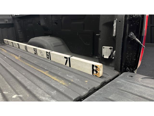 Used 2023 GMC Sierra 3500 AT4 w/ AT4 Preferred Package AWD/4WD image 28