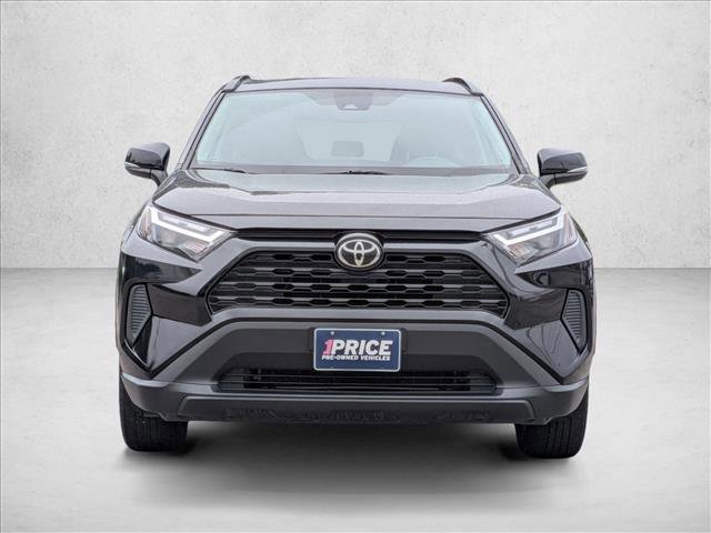 Used 2022 Toyota RAV4 XLE FWD video 2