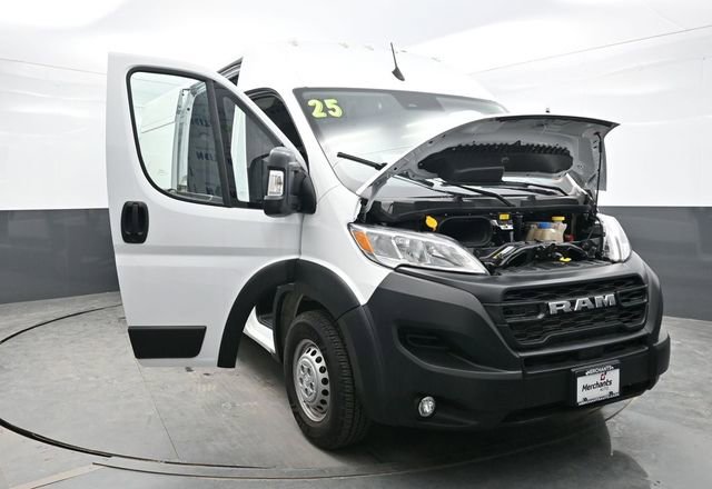 Used 2025 RAM ProMaster 2500 w/ Convenience Group image 40