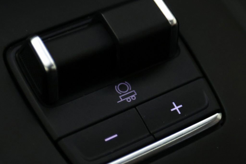 Used 2024 GMC Sierra 2500 Denali Ultimate image 30